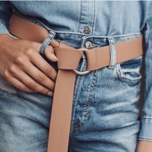 B-low The Belt Beige